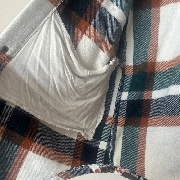 Plaid Button-Up Shacket in Rust, Forest & Cream Shacket - Picture 4 of 5